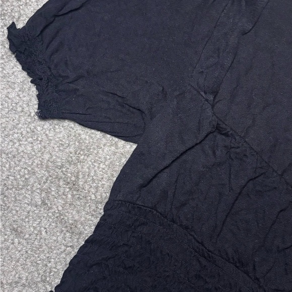 Urban outfitters women’s black cropped shirt - Picture 3 of 4